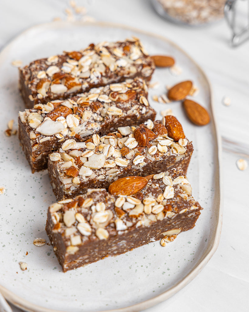 Almond granola bar