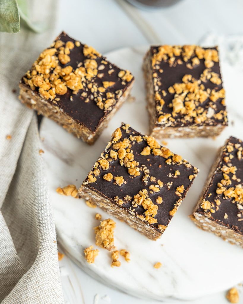 Peanut choc slice